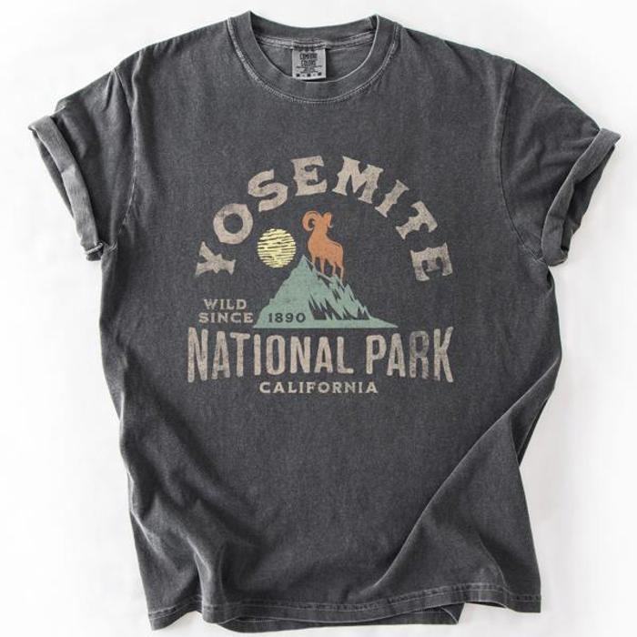 Yosemite National Park Trails And Wilderness Nature Lovers Edition Comfort Colors Tee