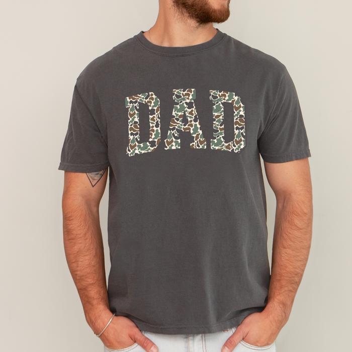 Dad's Camo Classic Old School Camouflage Outdoorsman Tribute For Fathers Husbands Brothers And Dads Comfort Colors Tee