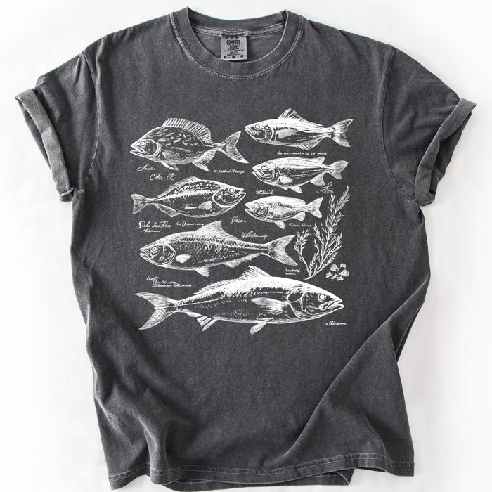 Vintage Fish Retro Print Classic Fishing Theme Angler Artwork For Fishermen And Outdoor Lovers Comfort Colors Tee