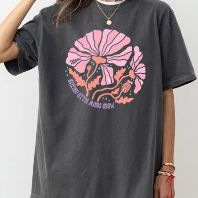 Helping Little Minds Boho Floral Back To School First Day Teacher Appreciation Comfort Colors Tee