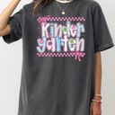 Large Pepper Dark Gray Kindergarten Teacher Retro Checkered Back To School First Day Of School Cute Teacher Appreciation Comfort Colors Tee