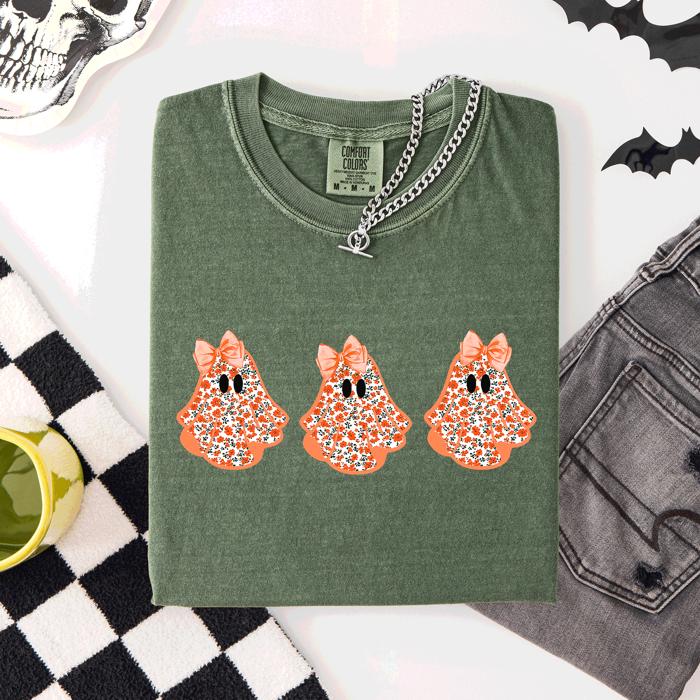 Cute Halloween Ghosts Pattern Coquette Night Parade Limited Edition Comfort Colors Tee