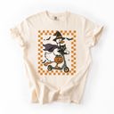 XXL Ivory Cream Funny Halloween Goose With Black Cat Witch Checkered Scene Artwork Comfort Colors Tee