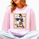 XXL Light Pink Funny Halloween Goose Black Cat Witch Checkered Parade Graphic Print Edition Sweatshirt