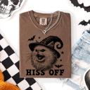 Small Espresso Hiss Off Cat Halloween Witch Funny For Cat Lovers And Halloween Enthusiasts Comfort Colors Tee