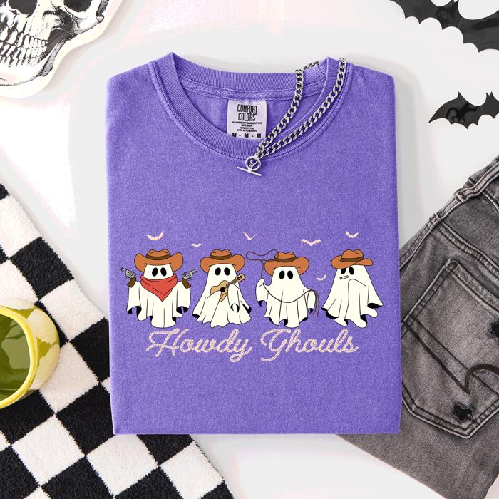 Howdy Ghouls, Cowboy Ghosts Western Halloween Scene With Vintage Sunset Graphics Comfort Colors Tee
