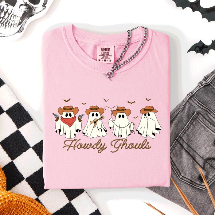 Howdy Ghouls, Cowboy Ghosts Western Halloween Scene With Vintage Sunset Graphics Comfort Colors Tee