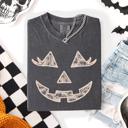 Medium Pepper Dark Gray Jack-O-Lantern Coquette Faux Lace Halloween Motif Delicate Detail Print Comfort Colors Tee