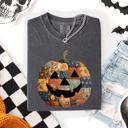 Small Pepper Dark Gray Jack O Lantern Faux Quilt Pumpkin Halloween Fall Autumn Spooky Cozy Comfort Colors Tee