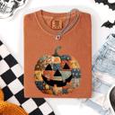 Medium Yam Jack O Lantern Faux Quilt Pumpkin Halloween Fall Autumn Spooky Cozy Comfort Colors Tee
