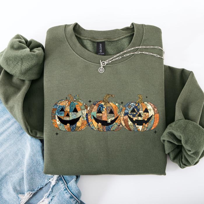 Jack O Lanterns Faux Quilt Pumpkin Halloween Autumn Festive Cozy Classic Sweatshirt
