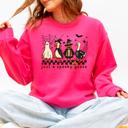 XXXL Crunhberry Bright Pink Just A Spooky Goose Checkered Halloween Design With Eerie Vibe For Cozy Fall Sweatshirt