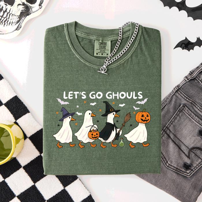 Let's Go Ghouls Funny Geese Goose Halloween Witch Spooky Season Comfort Colors Tee