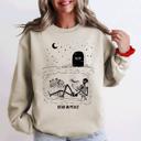 Medium Sand Read In Peace Skeleton RIP Halloween Booktok Bookish Library Novel Lover Graphic Sweatshirt