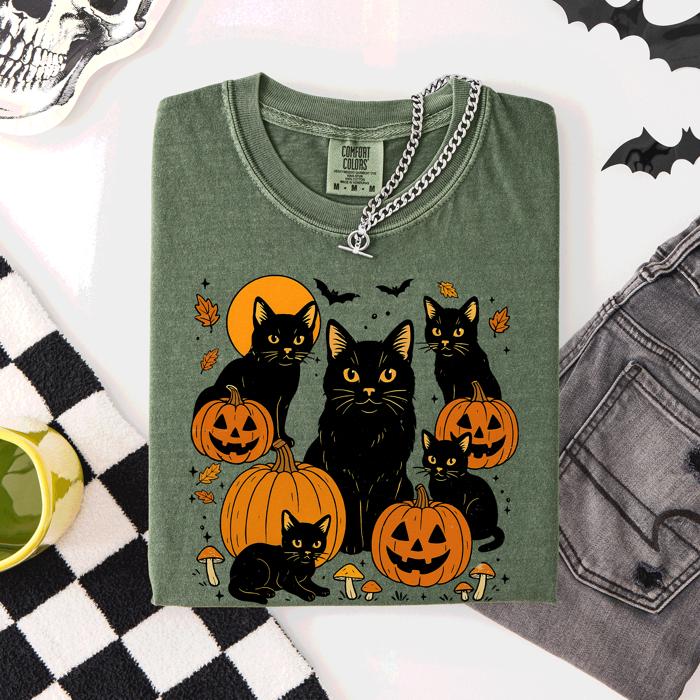 Retro Black Cats And Pumpkins Halloween Spooky Night Scene Edition Comfort Colors Tee