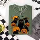 XXXL Moss Dark Green Retro Black Cats And Pumpkins Halloween Spooky Night Scene Edition Comfort Colors Tee