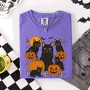 XL Violet Purple Retro Black Cats And Pumpkins Halloween Spooky Night Scene Edition Comfort Colors Tee