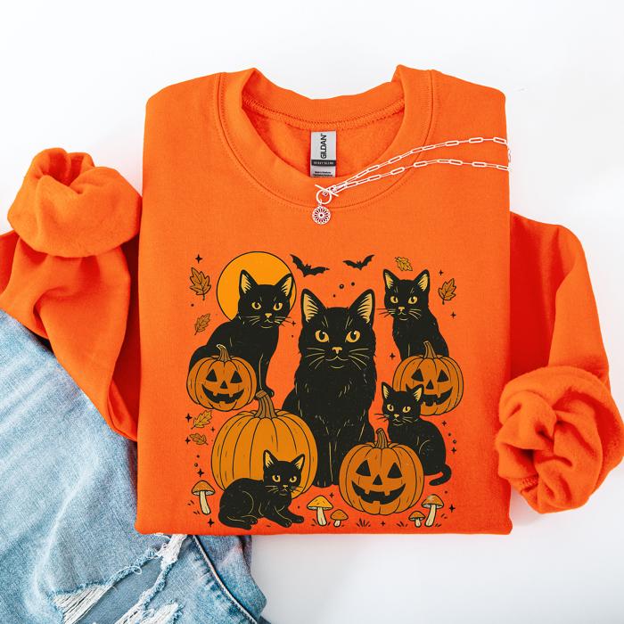 Retro Black Cats, Pumpkins, Halloween, Spooky Vintage Autumn Nightfall Celebration Edition Sweatshirt