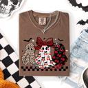 XXL Espresso Retro Halloween Ghosts, Checkered Pattern, Vintage Halloween Imagery, Nostalgic Seasonal Artwork Comfort Colors Tee