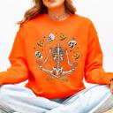 XXXL Orange Skeleton, Juggling, Halloween, Jack-O-Lantern Sweatshirt