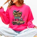 Large Crunhberry Bright Pink The Skeleton Motel Spooky Halloween Sweatshirt
