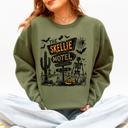 XXL Military Green The Skellie Motel Skeleton Halloween Night Haunting Edition With Spooky Vibes And Retro Motel Aesthetic Sweatshirt