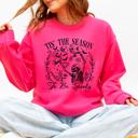 Large Crunhberry Bright Pink Tis The Season To Be Spooky Skeleton Halloween Retro Classic Ghoulish Festive Night Edition Sweatshirt