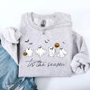 XL Ash Light Gray Tis The Season, Cute Ghosts Halloween Night Parade Of Friendly Phantoms In Cozy Autumn Glow Sweatshirt