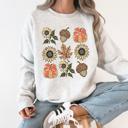 Small Ash Light Gray Autumn Floral Sunflowers Pumpkin Cozy Fall Harvest Botanical Theme Artwork Sweatshirt