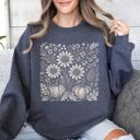 XXXL Dark Gray Heather Autumn Wildflowers Minimalist Gorgeous Fall Pumpkin Botanical Cozy Autumnal Sweatshirt