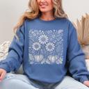 XXL Indigo Blue Autumn Wildflowers Minimalist Gorgeous Fall Pumpkin Botanical Cozy Autumnal Sweatshirt
