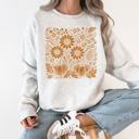 XXXL Ash Light Gray Autumn Wildflowers Minimalist Gorgeous Fall Pumpkin Botanical Cozy Autumnal Sweatshirt