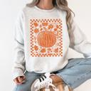 Medium Ash Light Gray Checkered Pumpkin Minimalist Autumn Harvest Motif Cozy Seasonal For Fall Wardrobe Sweatshirt