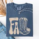 XXL Denim Blue Fall Cowboy Boots Western Autumn Pumpkin Checkered Motif Minimal Vintage Style Comfort Colors Tee