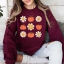 XXL Maroon Flowers And Pumpkins Minimalist Autumn Fall Halloween Seasonal Floral Print Sweatshirt