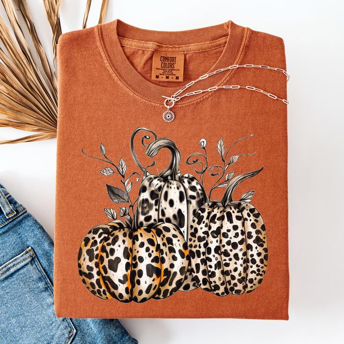 Leopard Print Pumpkins Watercolor Bouquet Autumn Halloween Scene Comfort Colors Tee