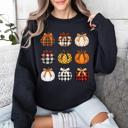 Small Black Patterned Pumpkins Halloween Harvest Pattern Cozy Vintage Autumn Night Sweatshirt