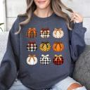 XXL Dark Gray Heather Patterned Pumpkins Halloween Harvest Pattern Cozy Vintage Autumn Night Sweatshirt
