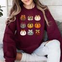 Medium Maroon Patterned Pumpkins Halloween Harvest Pattern Cozy Vintage Autumn Night Sweatshirt