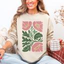Large Sand Pink Poppies Vintage Boho Nature Floral Pattern Artwork For Cozy Everyday Wear Sweatshirt