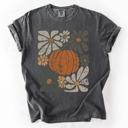 XXL Pepper Dark Gray Retro Autumn Pumpkin and Flowers Watercolor Garden Scene Halloween Vibes Comfort Colors Tee