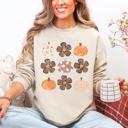 Small Sand Retro Halloween Floral Pumpkin Pattern Sweatshirt For Cozy Autumn Layering Wardrobe Essential