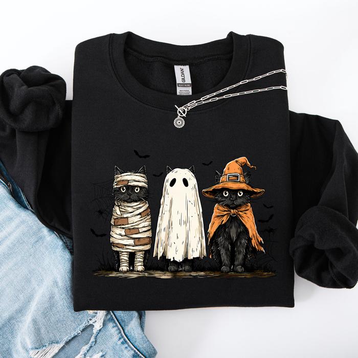 Halloween Black Cats Boo Ghost Cats Retro Gothic Autumn Cat Mama Sweatshirt