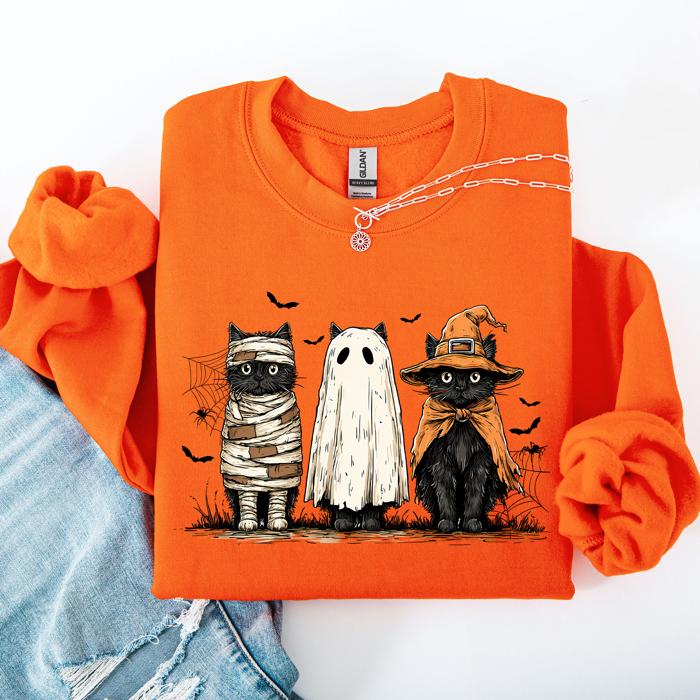 Halloween Black Cats Boo Ghost Cats Retro Gothic Autumn Cat Mama Sweatshirt