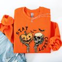 XXXL Orange Stay Creepy Halloween Pumpkin Heart Skeleton Cute Bats Spooky Nightfall Gothic Adventure Sweatshirt
