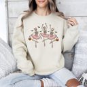 Dancing Skeleton Girls Halloween Ghost Checkered Retro Vintage Spooky Fall Graphic Sweatshirt