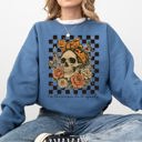  Tis The Season Skull Halloween Ghost Checkered Retro Vintage Spooky Graphic Sweatshirt