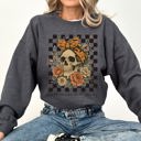 Medium Dark Gray Heather Tis The Season Skull Halloween Ghost Checkered Retro Vintage Spooky Graphic Sweatshirt