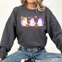  Neon Ghosts Halloween Checkered Retro Vintage Spooky Costume Fall Graphic Sweatshirt