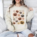 XXL Sand Pumpkins And Flowers Halloween Neon Retro Vintage Spooky Checkered Patchwork Graphic Sweatshirt